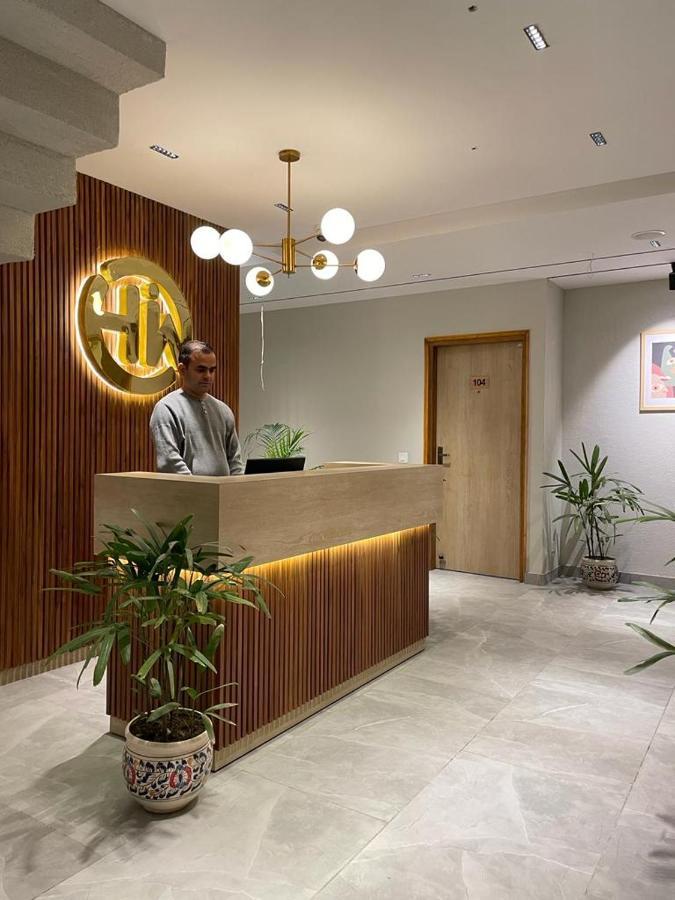Hotel West Inn Premium Kharar Esterno foto